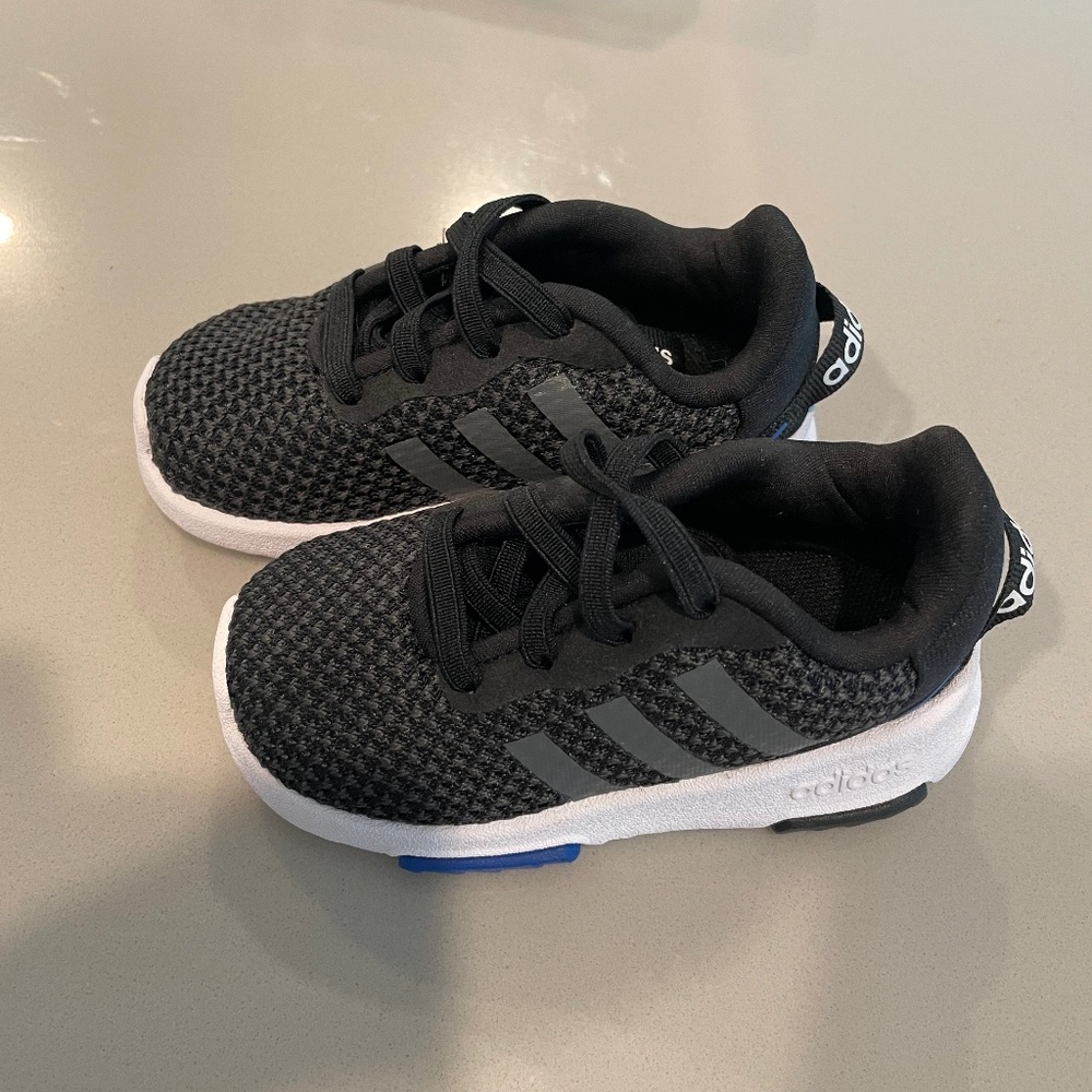 Adidas toddler racer shoe